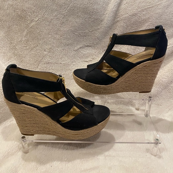 MICHAEL Michael Kors Berkley Canvas Zipper Wedge Platform Sandals Black 5.5 EUC - Picture 3 of 15